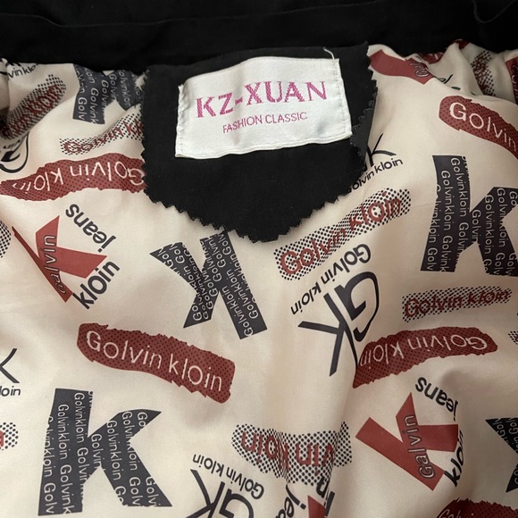 Golvin Kloin puffer vest with silky lining. - Picture 2 of 3